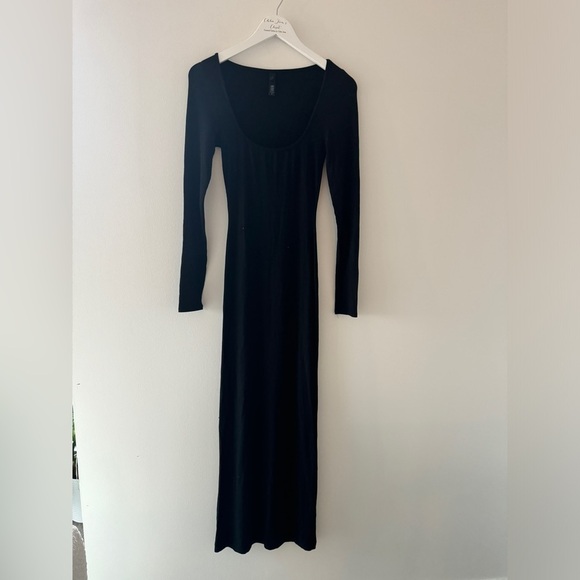 SKIMS Black Lounge Long Sleeve Maxi Dress S - Picture 5 of 8